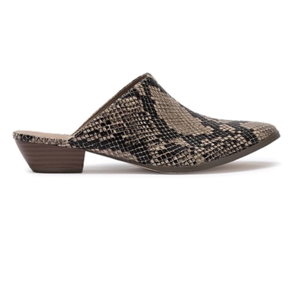 New Coconuts by Matisse Lucky mule booties